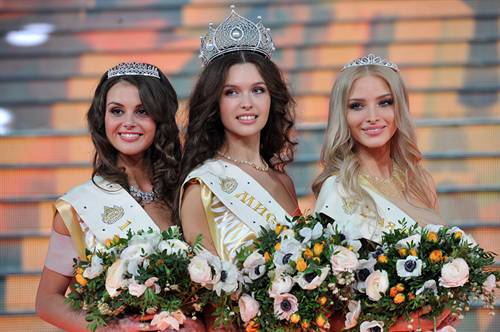 Dung nhan kiều diễm của tân Hoa hậu Nga