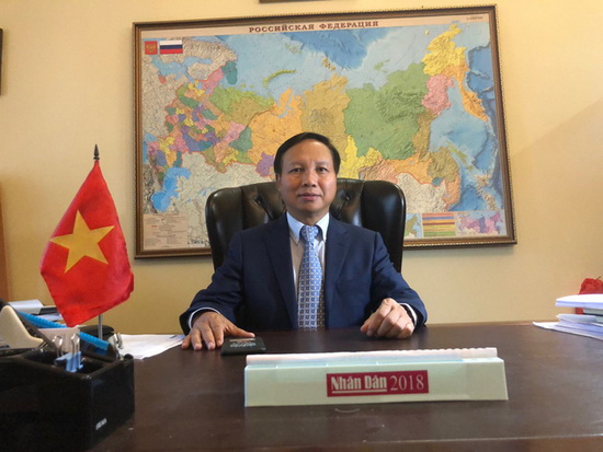 Đại sứ Ngô Đức Mạnh: Người Việt tại Nga cần tìm cách chuyển đổi phương thức làm ăn