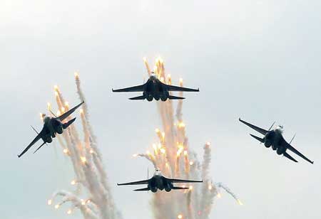 Putin xem trình diễn hàng không mừng sinh nhật thế kỷ không quân Nga