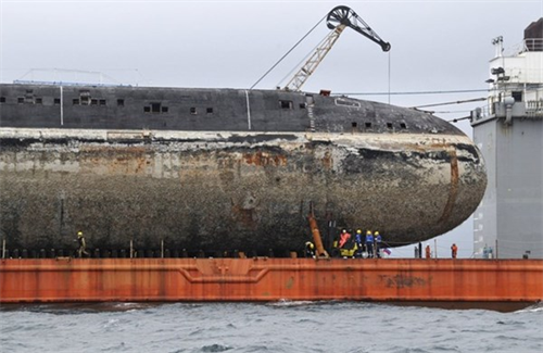 Toàn cảnh tháo dỡ tàu ngầm hạt nhân Nga