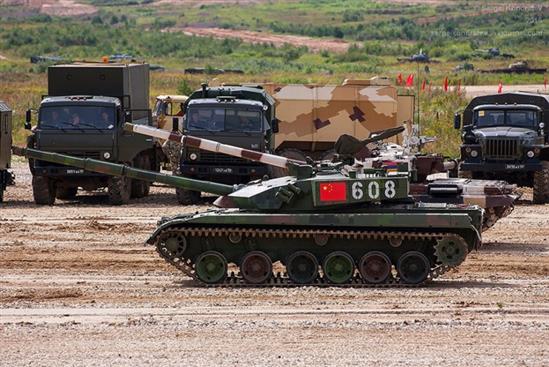 Dàn xe tăng Trung Quốc “cưỡi” tàu hỏa sang Nga làm gì?