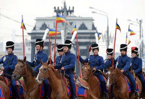 Kỵ binh Nga tới Paris mừng chiến thắng Napoleon
