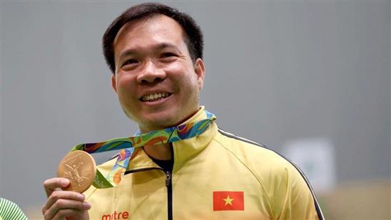 Giành HCV Olympic, Xuân Vinh nhận “mưa tiền thưởng”
