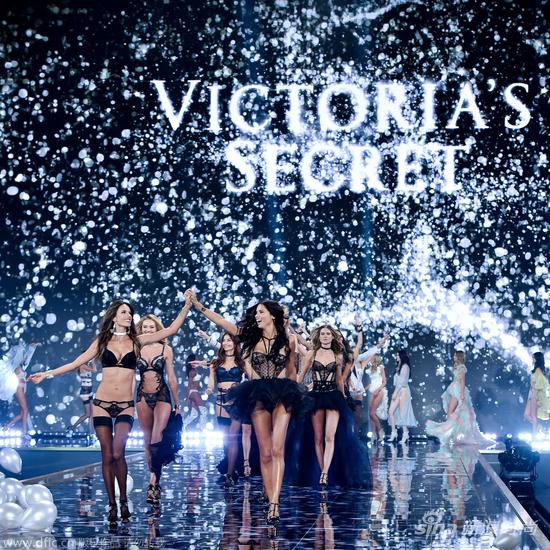Những con số biết nói trước thềm Victoria's Secret 2015