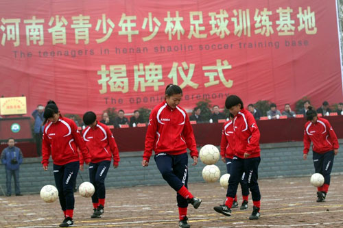 Đội bóng Thiếu Lâm mơ bá chủ bóng đá thế giới