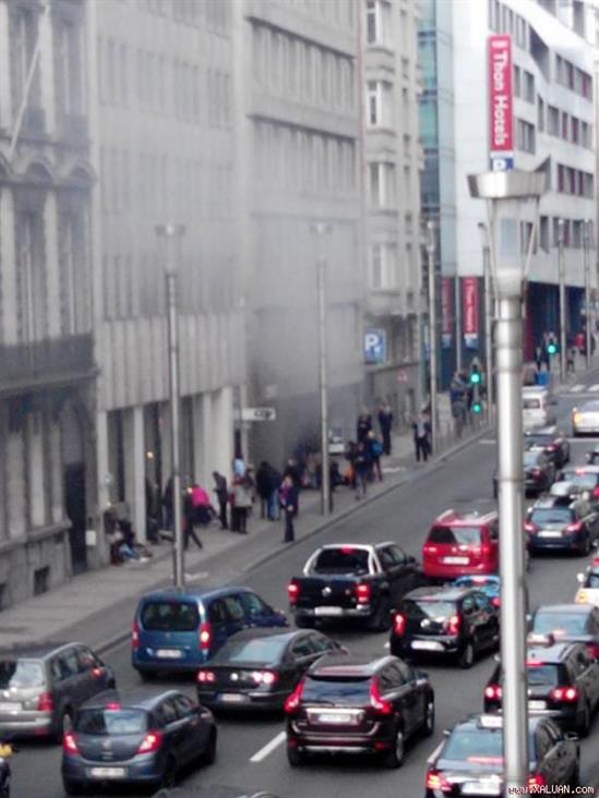 Nổ lớn tại ga tàu điện ngầm Brussels, Bỉ nâng báo động khủng bố lên cao nhất