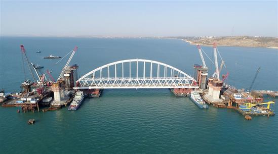 Nga phô diễn kỹ thuật qua video xây dựng cầu Crimea
