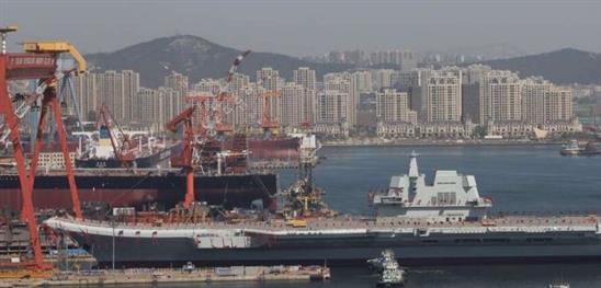 Xem video Trung Quốc vừa hạ thủy tàu sân bay nội địa đầu tiên