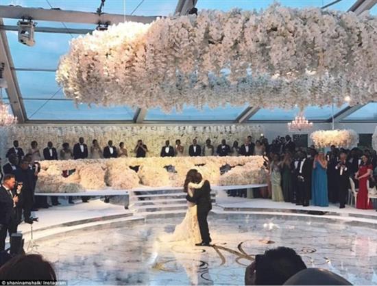 Đám cưới ngập hoa quý của con tỷ phú da màu giàu nhất thế giới