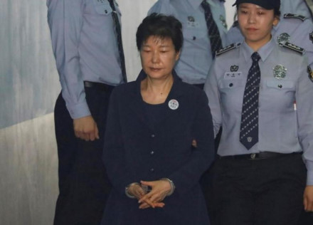 Bà Park Geun Hye ngồi tù Hàn Quốc, lĩnh án tử ở Triều Tiên