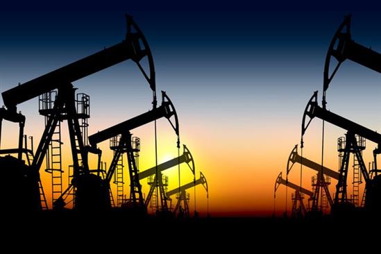 Giá dầu quay đầu tăng mạnh sau cam kết của Ả-rập Saudi