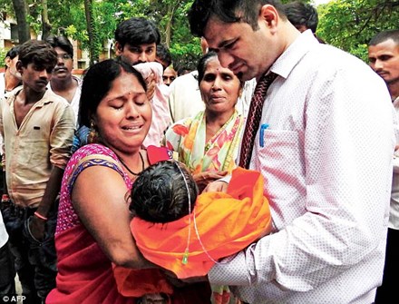 Thảm họa y tế Ấn Độ: 30 trẻ em thiệt mạng vì thiếu hụt oxy