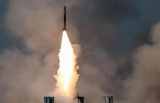 Tên lửa S-300, S-400 diễn tập bắn đạn thật ở miền Nam nước Nga