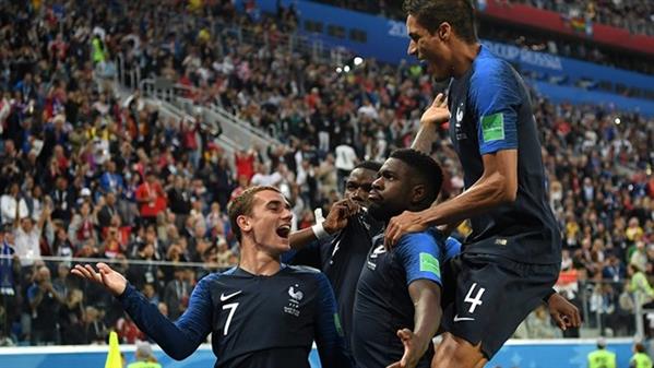 Trung vệ hóa người hùng, Pháp loại Bỉ vào chung kết World Cup