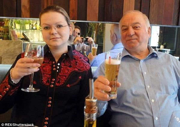 Hé lộ hình ảnh 2 nghi phạm ám sát cha con cựu điệp viên Nga Skripal