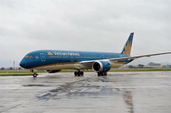 Hàng loạt chuyến bay tiếp tục bị ảnh hưởng bởi bão Mangkhut