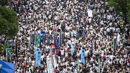 Hàng nghìn sinh viên Hồng Kông nghỉ học để phản đối Trung Quốc