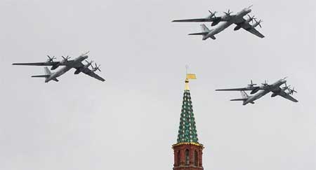 Vì sao Nga liên tiếp triển khai máy bay ném bom?