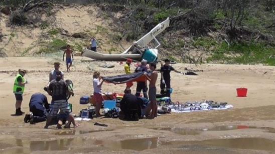 Một máy bay du lịch rơi trên bãi biển của Australia