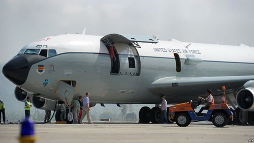 Máy bay quân sự Mỹ chở 20 lính hạ cánh khẩn cấp xuống Indonesia