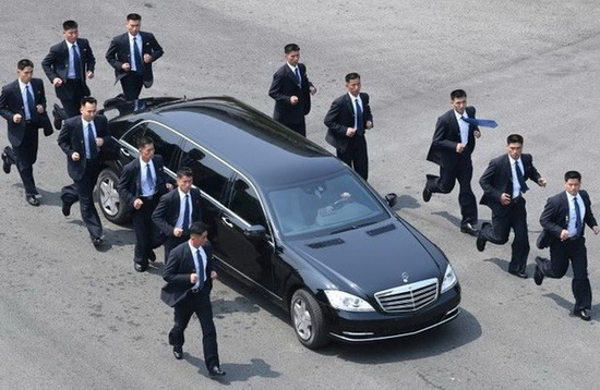 Siêu sang bọc thép Mercedes-Benz của Kim Jong-un vận hành như thế nào?