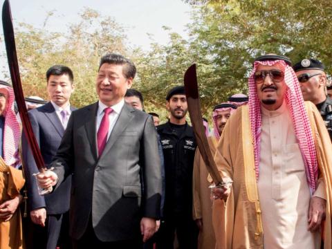 Ả-rập Saudi - Trung Quốc thoả thuận kỷ lục: Cảnh báo Mỹ