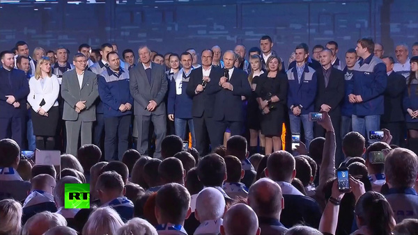 Video: Khoảnh khắc hàng triệu trái tim Nga sung sướng khi ông Putin tuyên bố tái tranh cử