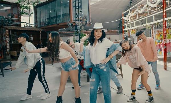 Mỹ Tâm lầy lội mang 'vũ điệu say rượu' vào MV mới