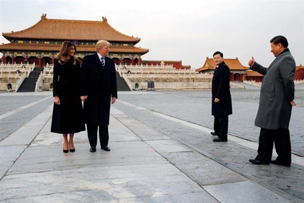 Người cầm vali hạt nhân cho Tổng thống Mỹ đụng độ an ninh Trung Quốc