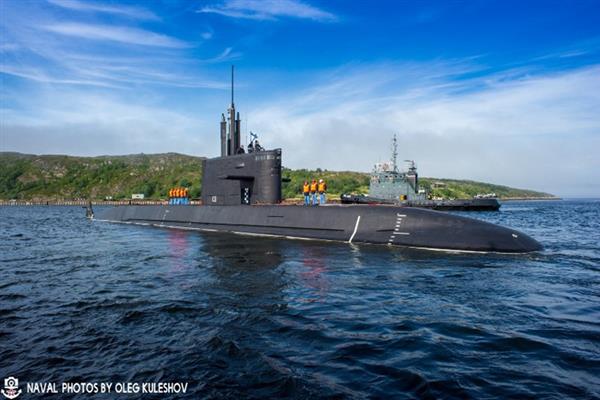 Mê mẫn vẻ đẹp tàu ngầm tấn công mạnh nhất Hải quân Nga