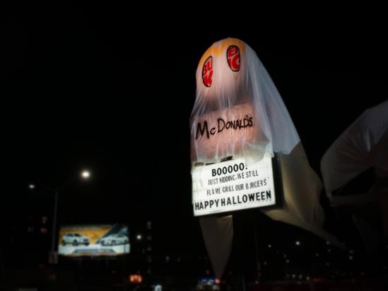 McDonald gây sốc dịp Halloween