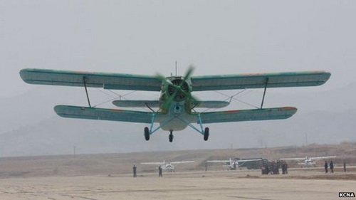Niềm tự hào của Bắc Triều Tiên: Máy bay có thể... bay lùi