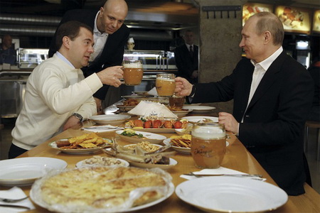 Bật mí món ăn khoái khẩu của Thủ tướng Nga Medvedev