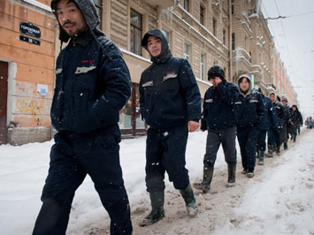 St-Peterburg: Các công ty xây dựng  phải hợp pháp hóa lao động nhập cư