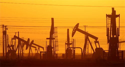 Điều gì đang tác động lên giá dầu thế giới?