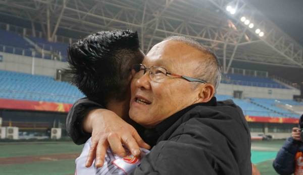 HLV Park Hang Seo - 'Lão nông' ba lần khóc và nụ cười thu hoạch cho bóng đá Việt Nam