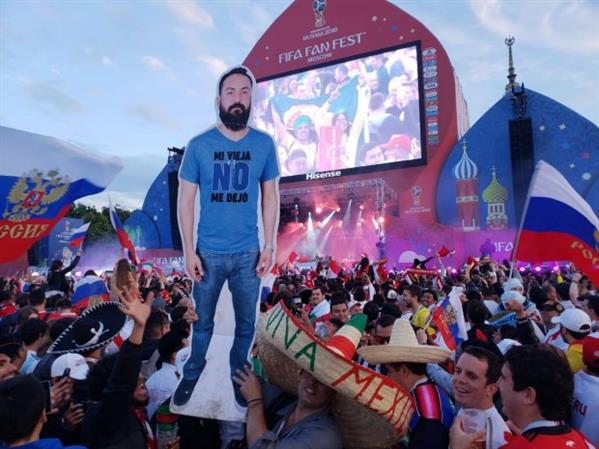 Dân mạng thích thú với anh chàng đến Nga xem World Cup với giá 0 đồng dù bị vợ cấm không cho đi
