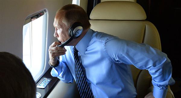 Putin kiểm tra các công trình của World Cup 2018 từ trực thăng