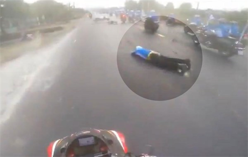 Chi tiết vụ tay lái mô-tô tử nạn kinh hoàng tại Đồng Nai