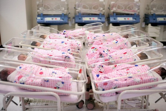 Nước Nga hỗ trợ sinh con để tăng dân số