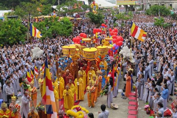 Những điểm du lịch tâm linh thu hút du khách của Việt Nam