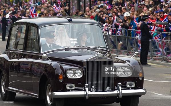 Dàn siêu xe khủng trong đám cưới của Hoàng tử Harry và Công nương Meghan Markle