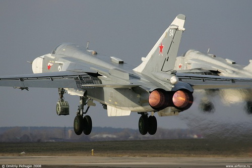 Máy bay bị bắn hạ là cường kích chủ lực của Không quân Nga