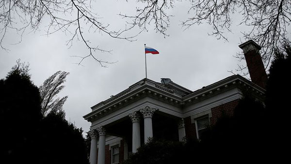 Nga từ chối hạ quốc kì trên nóc nhà Tổng lãnh sự tại Mỹ