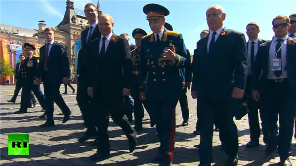 Cựu chiến binh trong 'clip làm nhiều người xúc động của ông Putin' nói gì khi đi cùng Tổng thống Nga?
