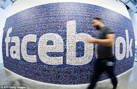 Facebook bị cáo buộc làm gián điệp