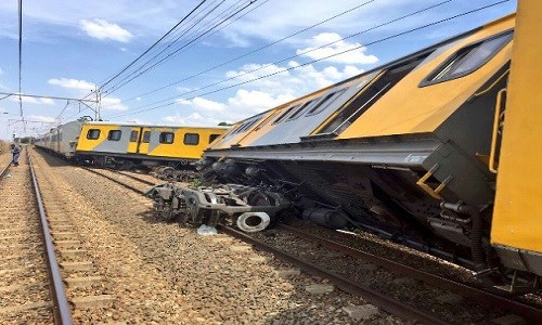 Tai nạn tàu hỏa ở Nam Phi, 240 người thương vong