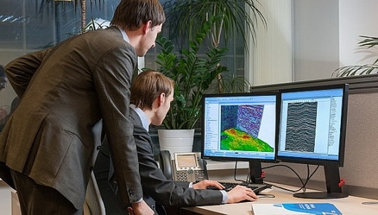 Nga phát triển phần mềm xử lý dữ liệu địa chấn