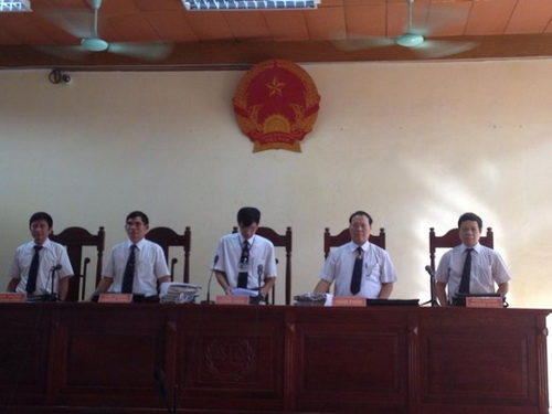Người tố ông Chấn giết người có mặt tại tòa xử Lý Nguyễn Chung