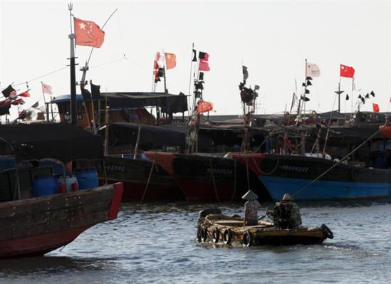 Trung Quốc cấp súng ống cho đội tàu cá trên Biển Đông
